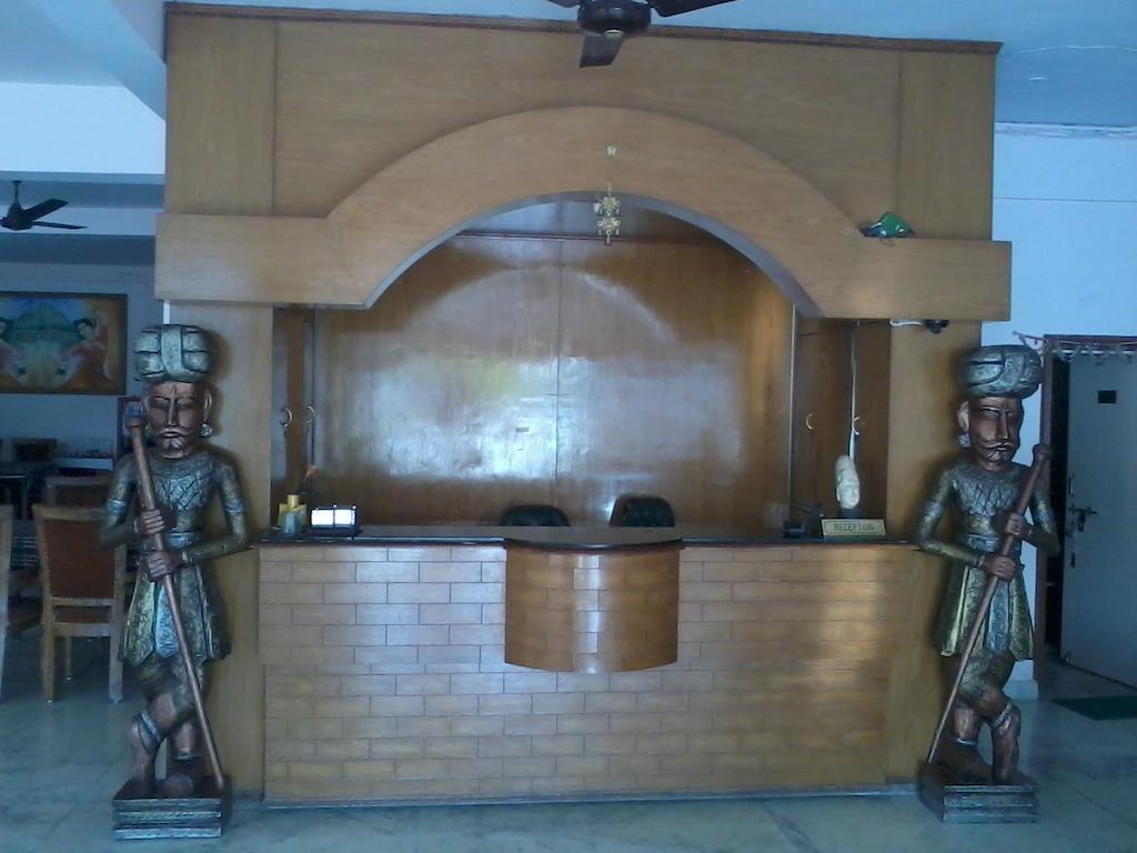 Hotel Sambodhi Bhopal Bagian luar foto
