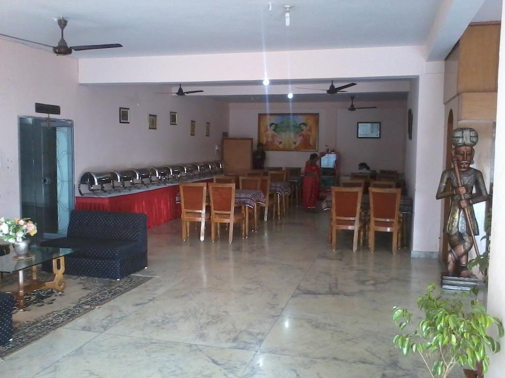 Hotel Sambodhi Bhopal Bagian luar foto