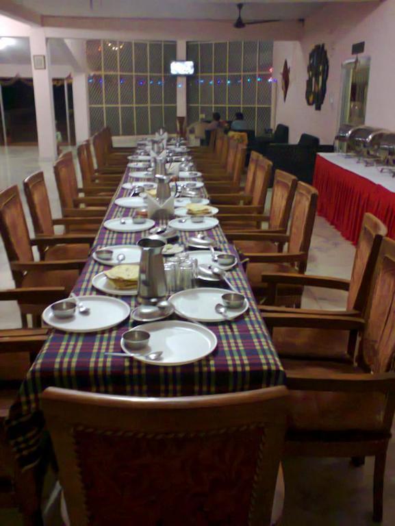 Hotel Sambodhi Bhopal Bagian luar foto